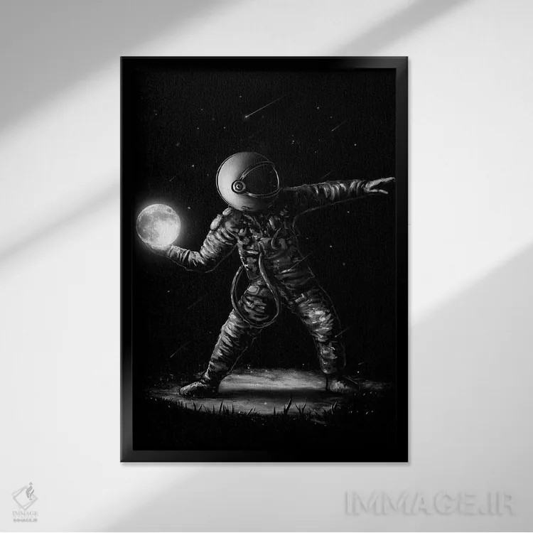 تابلو دکوراتیو کوکتل ماه لتوف اثر نایس بلید - نمای قابدار مشکی