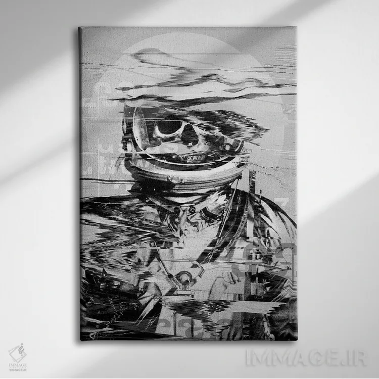 تابلو انتزاعی جمجمه نجومی اثر نایس بلید - نمای روبهرو روی دیوار