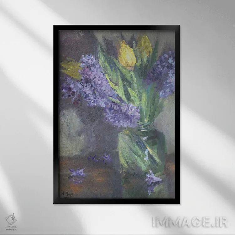 تابلو دکوراتیو لاله ها و سنبل ها اثر نیتیا سوامیناتان - نمای قابدار مشکی