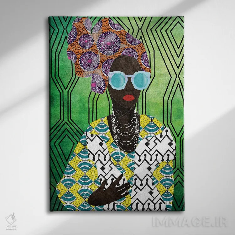 تابلو دکوراتیو زن مدرن با توربان اثر نیکی چو - نمای روبهرو روی دیوار