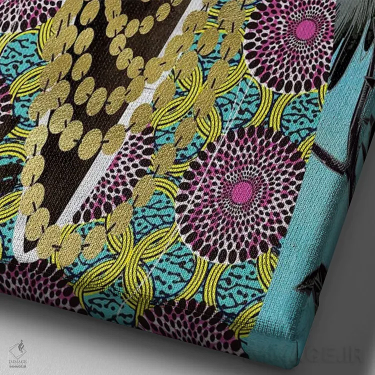 تابلو دکوراتیو زن مدرن با توربان اثر نیکی چو - نمای نزدیک بافت بوم