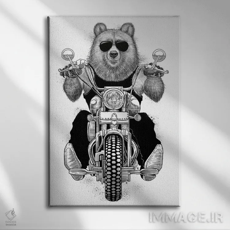 تابلو دکوراتیو خرس بی خیال اثر نیکیتا کورنکوف - نمای روبهرو روی دیوار