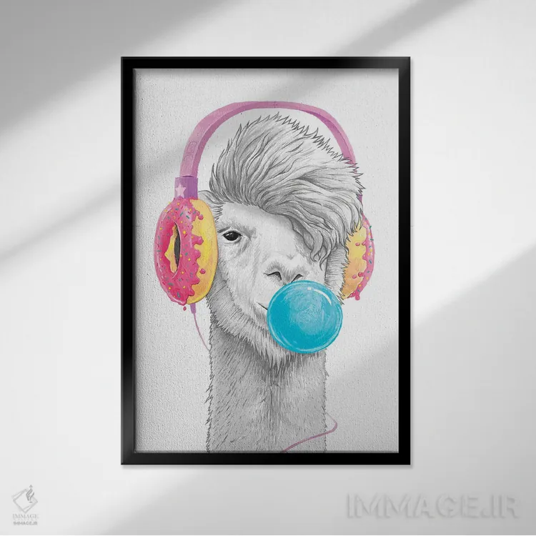 تابلو دکوراتیو لاما با هدفون اثر نیکیتا کورنکوف - نمای قابدار مشکی