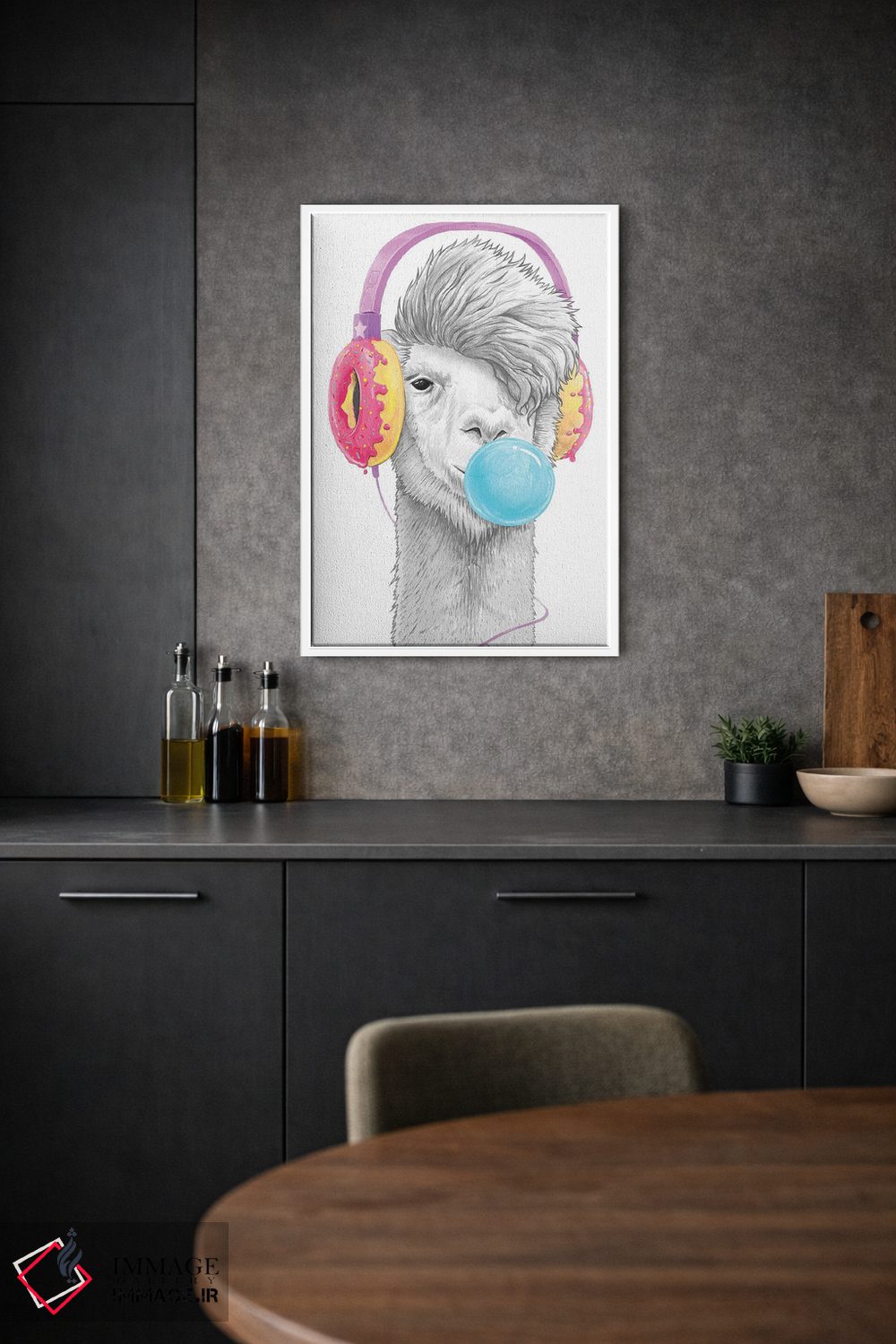 تابلو دکوراتیو لاما با هدفون دوناتی اثر نیکیتا کورنکوف - D1W
