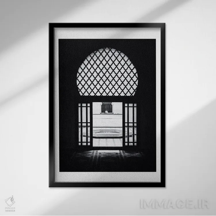 تابلو دکوراتیو پنجره در مراکش سیاه و سفید اثر نائومی دیویس - نمای قابدار مشکی