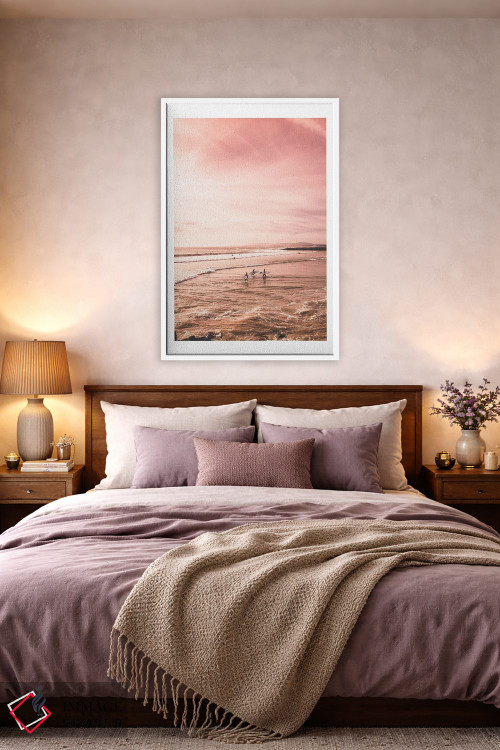 تابلو دکوراتیو ساحل غروب با موج سوار اثر نائومی دیویس - D4W