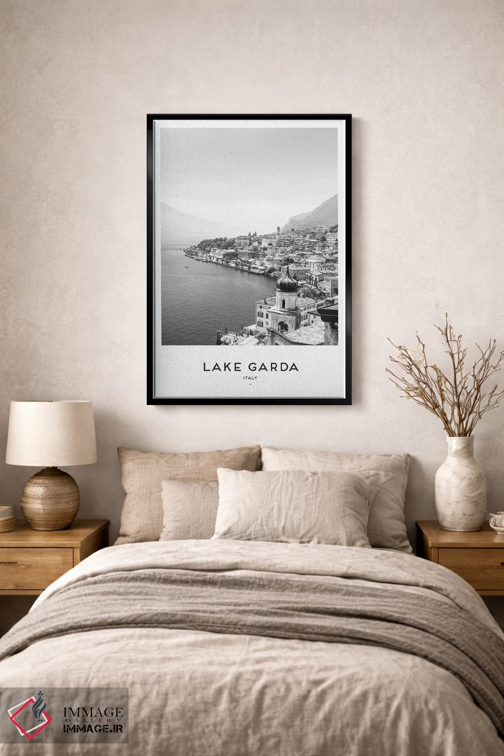 تابلو دکوراتیو دریاچه گاردا ایتالیا اثر نائومی دیویس - D3B