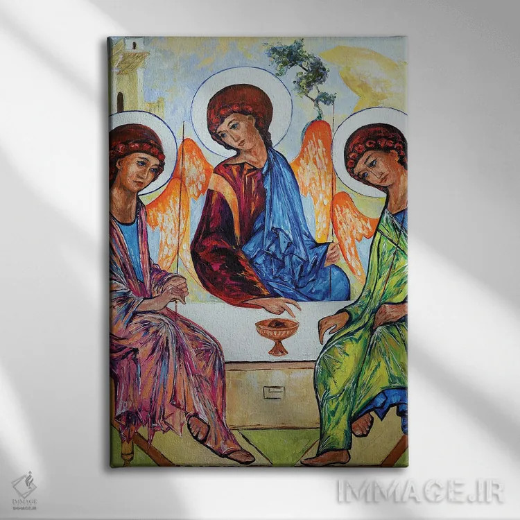 تابلو دکوراتیو تثلیث مقدس اثر ناتاشا میلیوس - نمای روبهرو روی دیوار