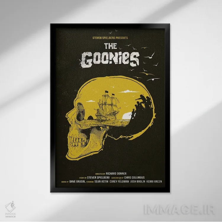 تابلو دکوراتیو هنر فیلم گونی ها اثر ۲ توست دیزاین - نمای قابدار مشکی