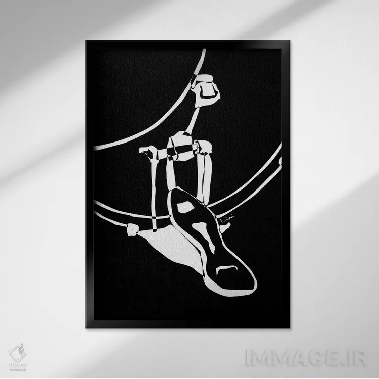 تابلو مینیمال کیک درام مشکی اثر نیسه کرونا - نمای قابدار مشکی