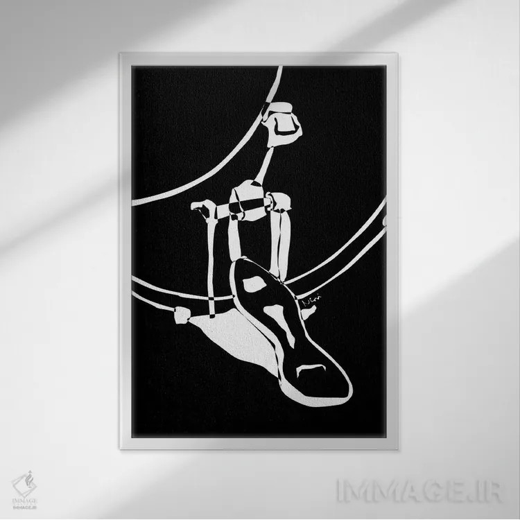 تابلو مینیمال کیک درام مشکی اثر نیسه کرونا - نمای قابدار سفید