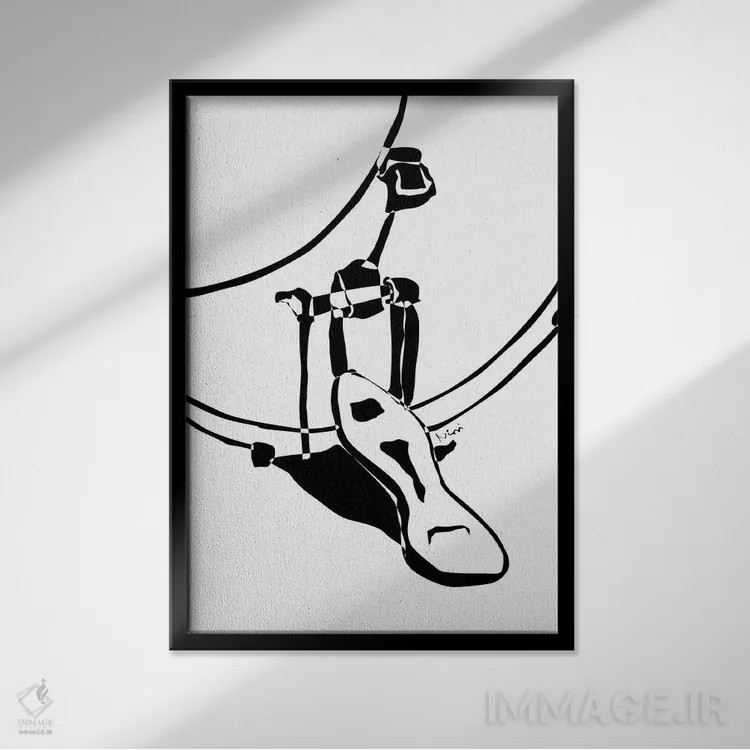 تابلو مینیمال کیک درام سفید اثر نیسه کرونا - نمای قابدار مشکی