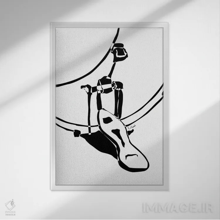 تابلو مینیمال کیک درام سفید اثر نیسه کرونا - نمای قابدار سفید