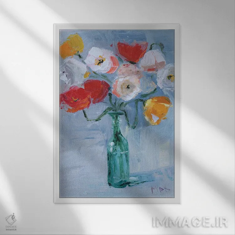 تابلو دکوراتیو دسته گل شقایق در گلدان اثر ناتالی مک - نمای قابدار سفید