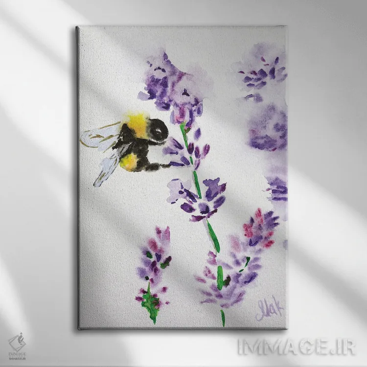 تابلو دکوراتیو زنبور روی گل اثر ناتالی مک - نمای روبهرو روی دیوار