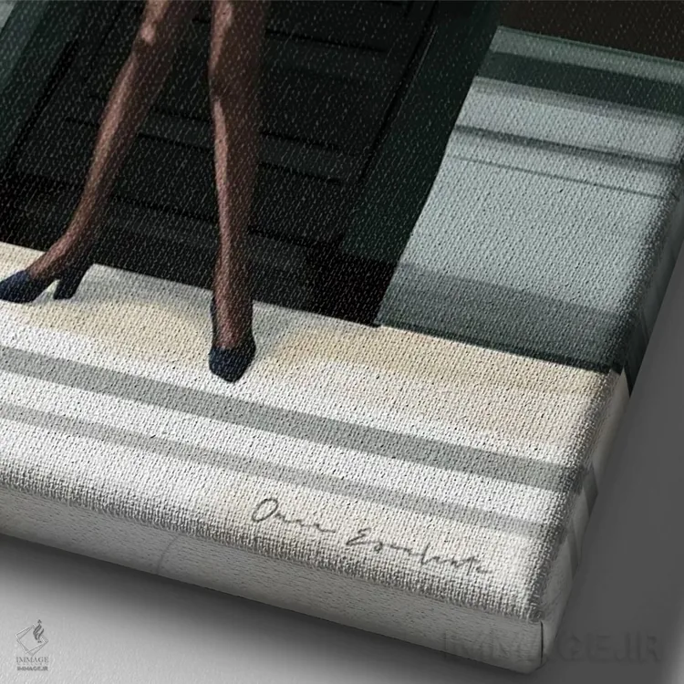 تابلو دکوراتیو دختر در پاریس II اثر عمر اسکالانته - نمای نزدیک بافت بوم