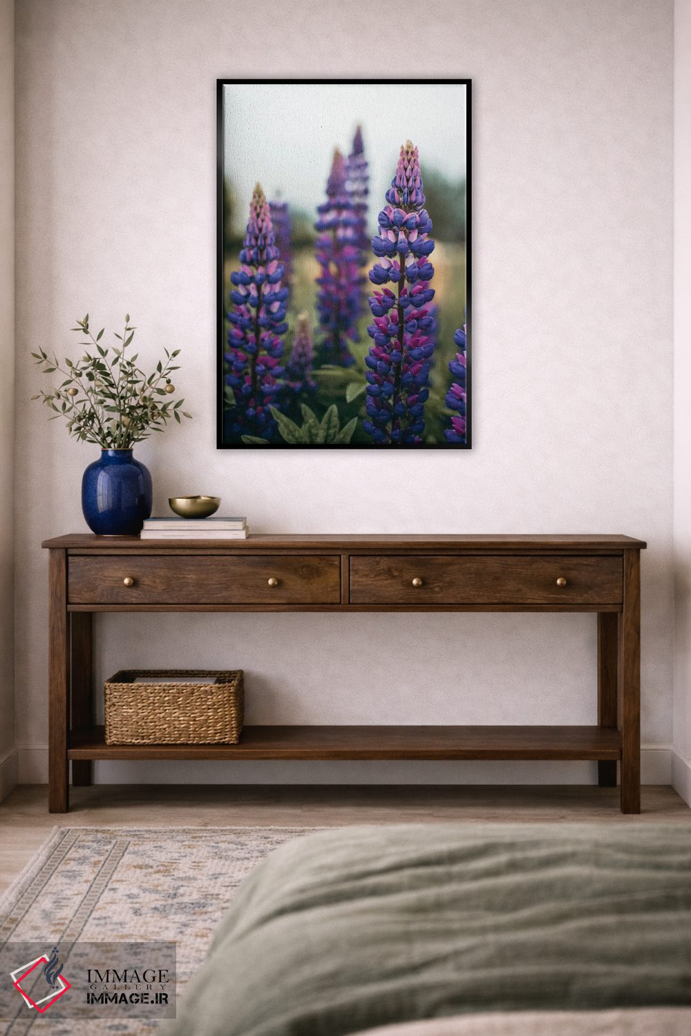تابلو دکوراتیو گل های لوپین در چمنزار بهاری LI اثر اولیویا جوی سنت کلر - D3B