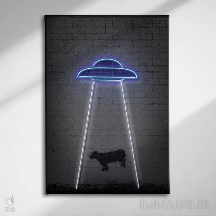 تابلو دکوراتیو یوفو اثر اکتاویان میلو - نمای روبهرو روی دیوار