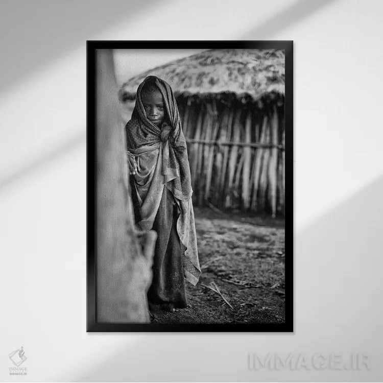 تابلو دکوراتیو احساس آشفتگی کامل اثر گوران یوویچ - نمای قابدار مشکی