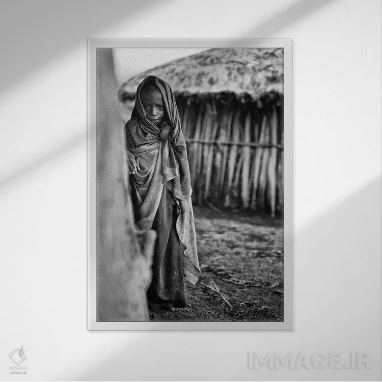 تابلو دکوراتیو احساس آشفتگی کامل اثر گوران یوویچ - نمای قابدار سفید