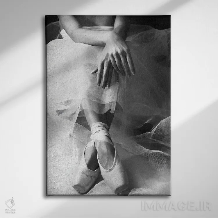 تابلو دکوراتیو انتظار اثر روبرتا نوزا - نمای روبهرو روی دیوار