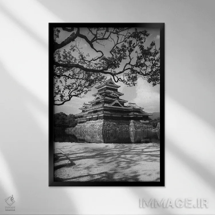 تابلو دکوراتیو قلعه ماتسوموتو اثر جاناتان لای - نمای قابدار مشکی