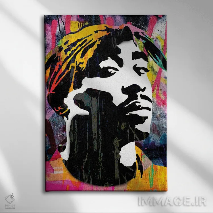 تابلو دکوراتیو الهام گرفته از رپر توپاک اثر کارخانه پاپ آرت - نمای روبهرو روی دیوار