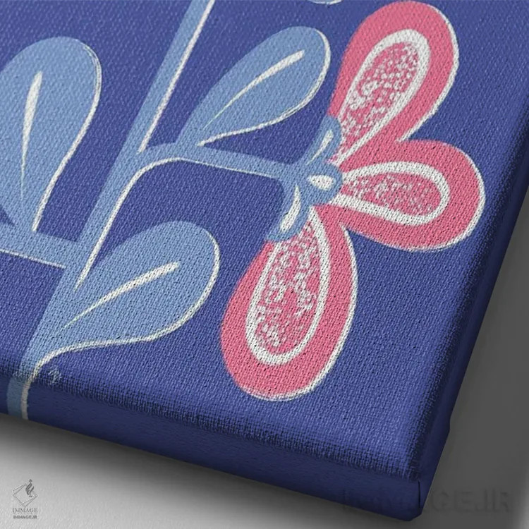 تابلو مینیمال گل مردمی آبی در حال رشد اثر مارتینا پاولوا - نمای نزدیک بافت بوم