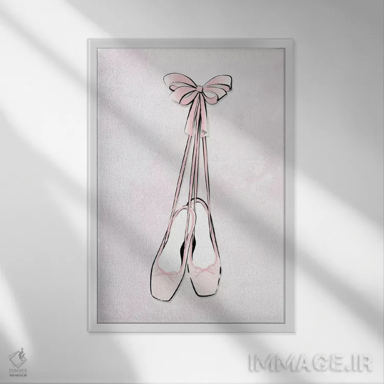 تابلو مینیمال کفش باله اثر مارتینا پاولوا - نمای قابدار سفید