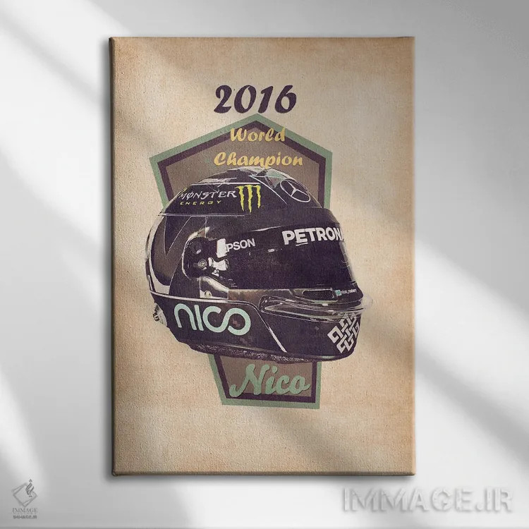 تابلو دکوراتیو کلاه ایمنی قدیمی نیکو روزبرگ اثر پاپ کالت پوسترز - نمای روبهرو روی دیوار