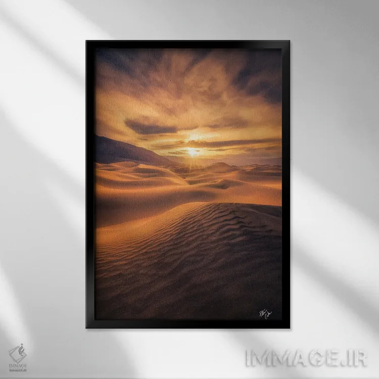 تابلو دکوراتیو چشم طلایی اثر پیتر کسکن - نمای قابدار مشکی