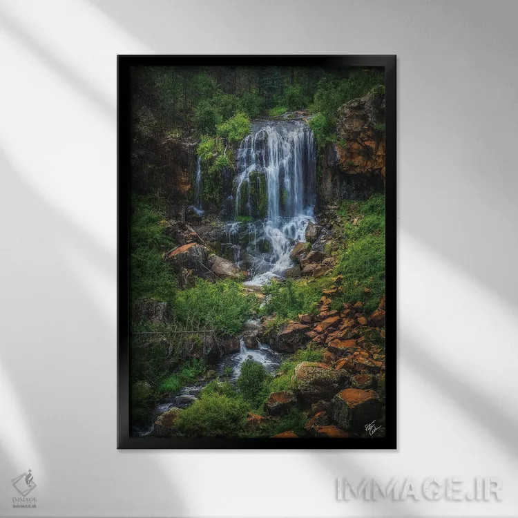 تابلو دکوراتیو کیلومترها دور از معمول اثر پیتر کسکن - نمای قابدار مشکی