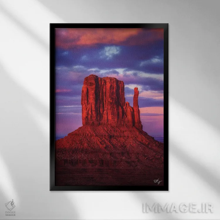 تابلو دکوراتیو دستکش اثر پیتر کسکن - نمای قابدار مشکی