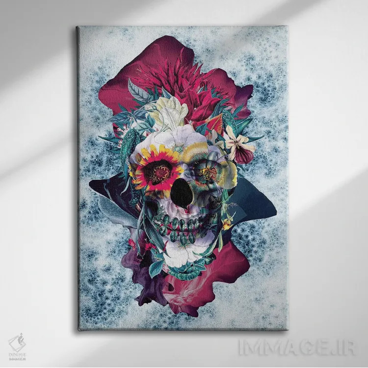 تابلو دکوراتیو جمجمه گلدار آبی اثر ریزا پکر - نمای روبهرو روی دیوار
