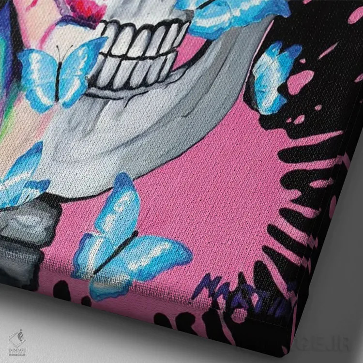 تابلو دکوراتیو عشق جمجمه و پروانه اثر پیتر مارتین - نمای نزدیک بافت بوم