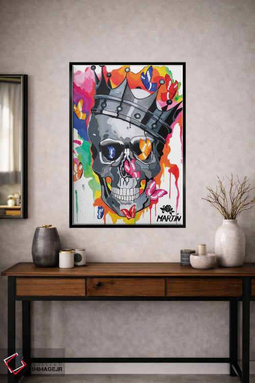 تابلو دکوراتیو جمجمه با تاج و پروانه ها اثر پیتر مارتین - D2B