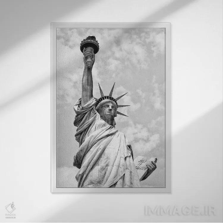 تابلو دکوراتیو "مجسمه آزادی I" اثر فیلیپ هوگونار - نمای قابدار سفید