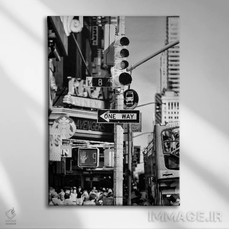 تابلو دکوراتیو "چراغ ترافیکی تایمز اسکوئر" اثر فیلیپ هوگونار - نمای روبهرو روی دیوار