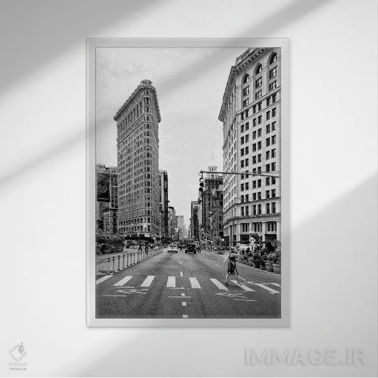 تابلو دکوراتیو ساختمان فلت آیرون اثر فیلیپ هوگونار - نمای قابدار سفید