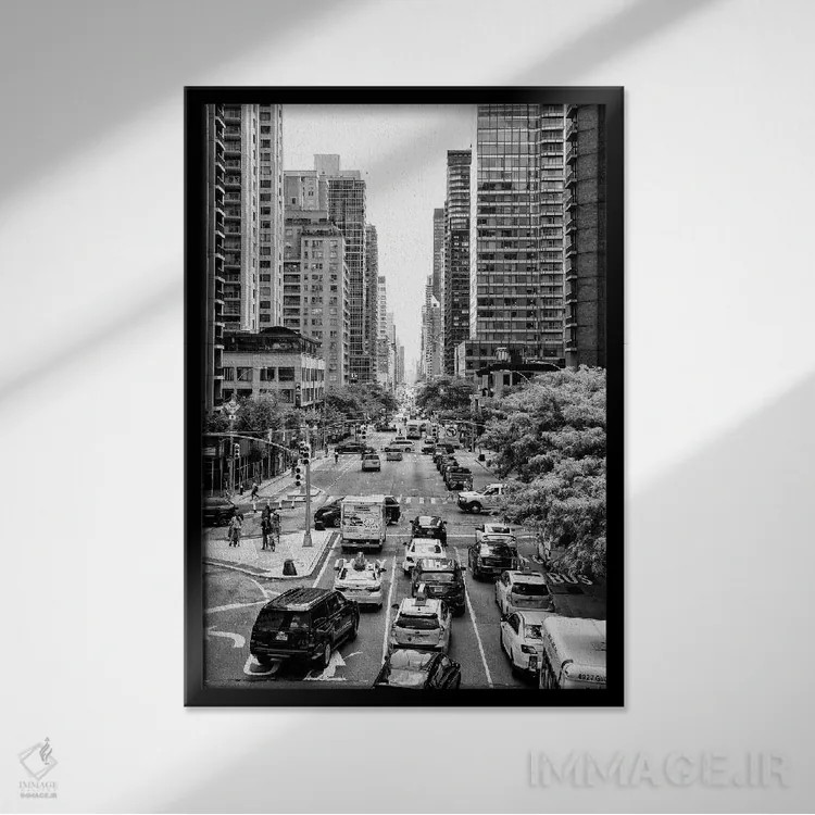 تابلو دکوراتیو بین ساختمان ها اثر فیلیپ هوگونار - نمای قابدار مشکی
