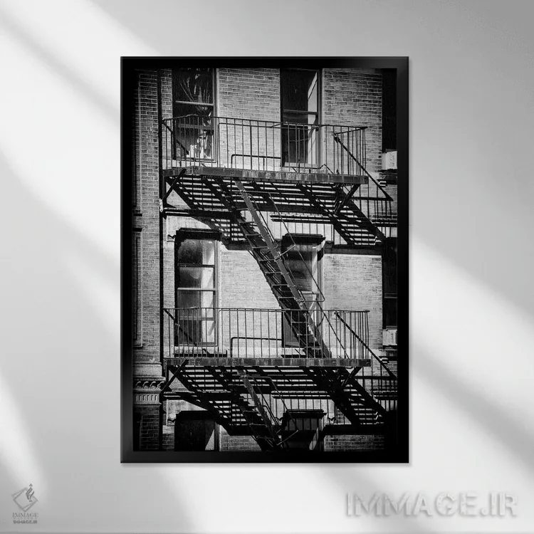 تابلو دکوراتیو فرار از آتش نیویورک اثر فیلیپ هوگونار - نمای قابدار مشکی