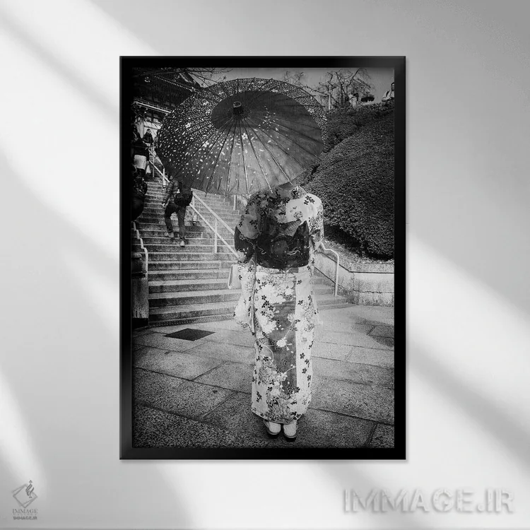 تابلو دکوراتیو داستان گیشا اثر فیلیپ هوگونار - نمای قابدار مشکی
