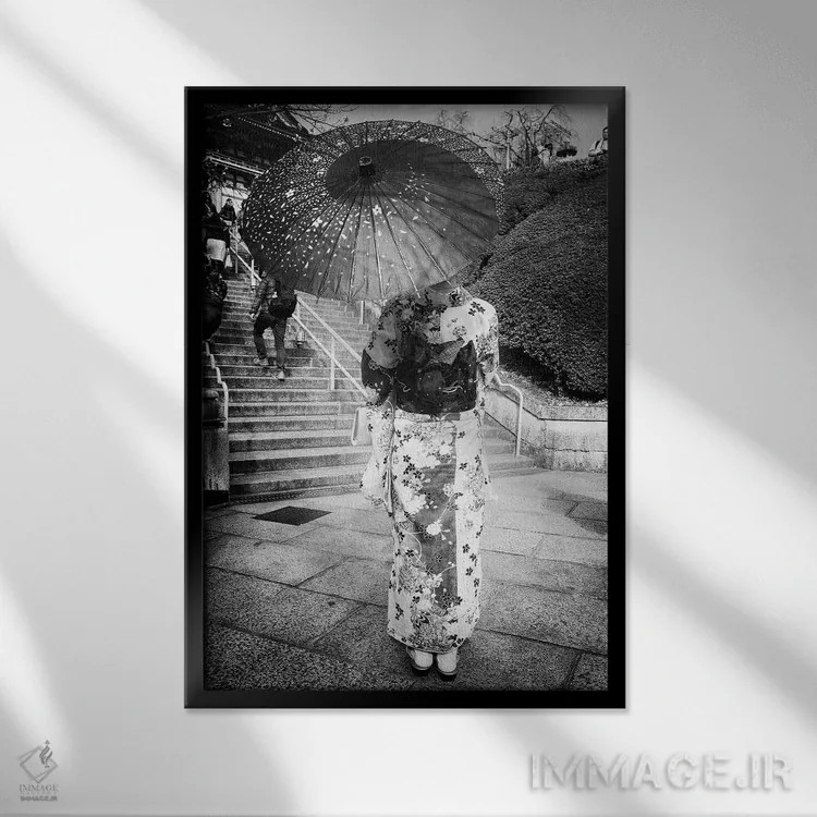 تابلو دکوراتیو داستان گیشا اثر فیلیپ هوگونار - نمای قابدار مشکی