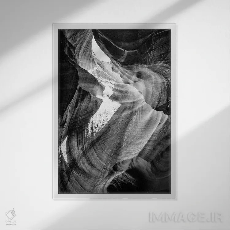 تابلو دکوراتیو سری سیاه آریزونا اثر فیلیپ هوگونار - نمای قابدار سفید