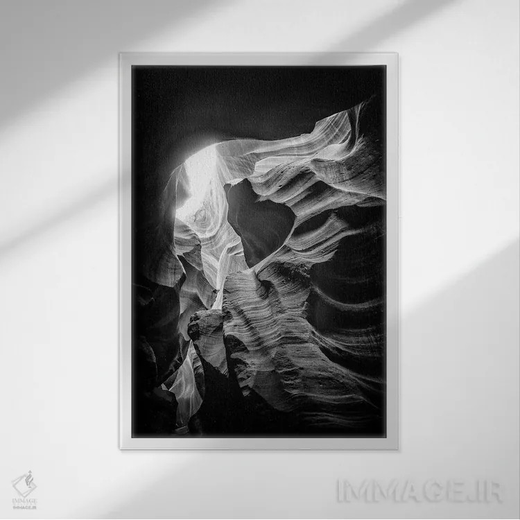 تابلو دکوراتیو سری سیاه آریزونا اثر فیلیپ هوگونار - نمای قابدار سفید