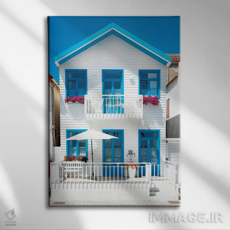 تابلو دکوراتیو "خانه سفید با پنجره های آبی" اثر فیلیپ هوگونار - نمای روبهرو روی دیوار