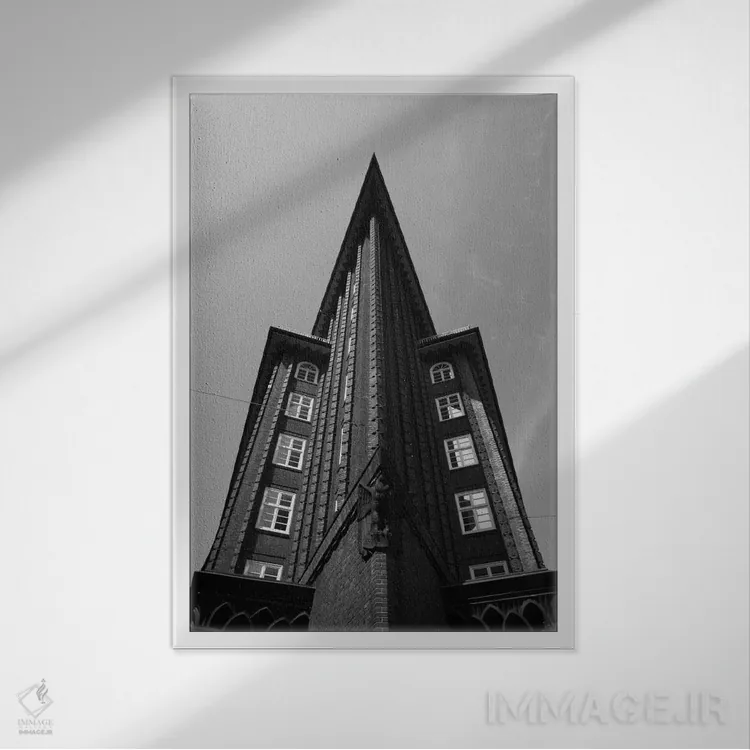 تابلو دکوراتیو Chilehaus, Hamburg, Germany" - "نمای پایین از یک ساختما… اثر پانورامیک ایمجز - نمای قابدار سفید