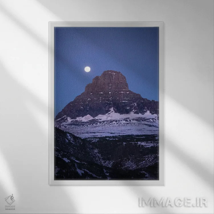 تابلو دکوراتیو Glacier National Park, Montana, USA" - "ماه بر فراز قله… اثر پانورامیک ایمجز - نمای قابدار سفید