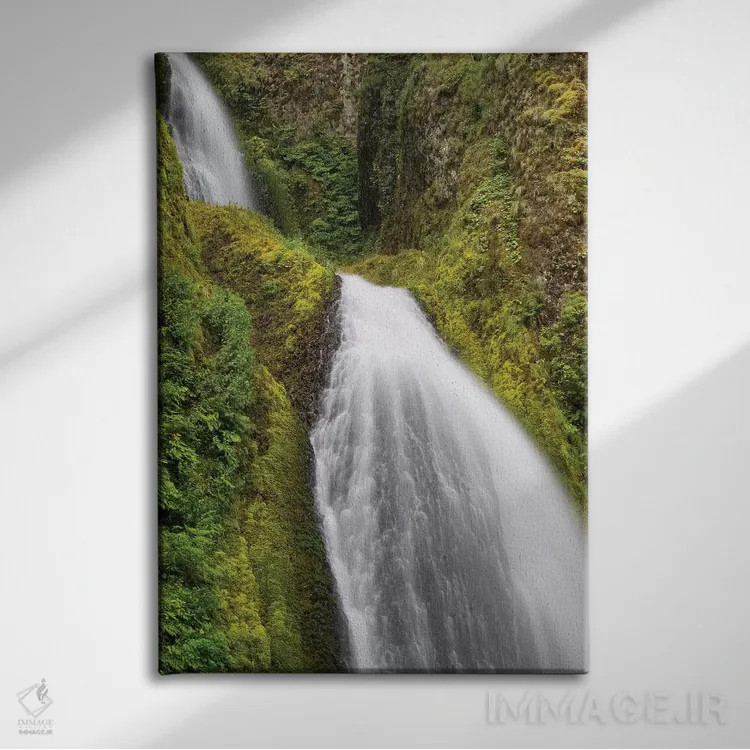 تابلو دکوراتیو Wahkeena Falls, Hood River, Oregon, USA II" - "آبشار در… اثر پانورامیک ایمجز - نمای روبهرو روی دیوار