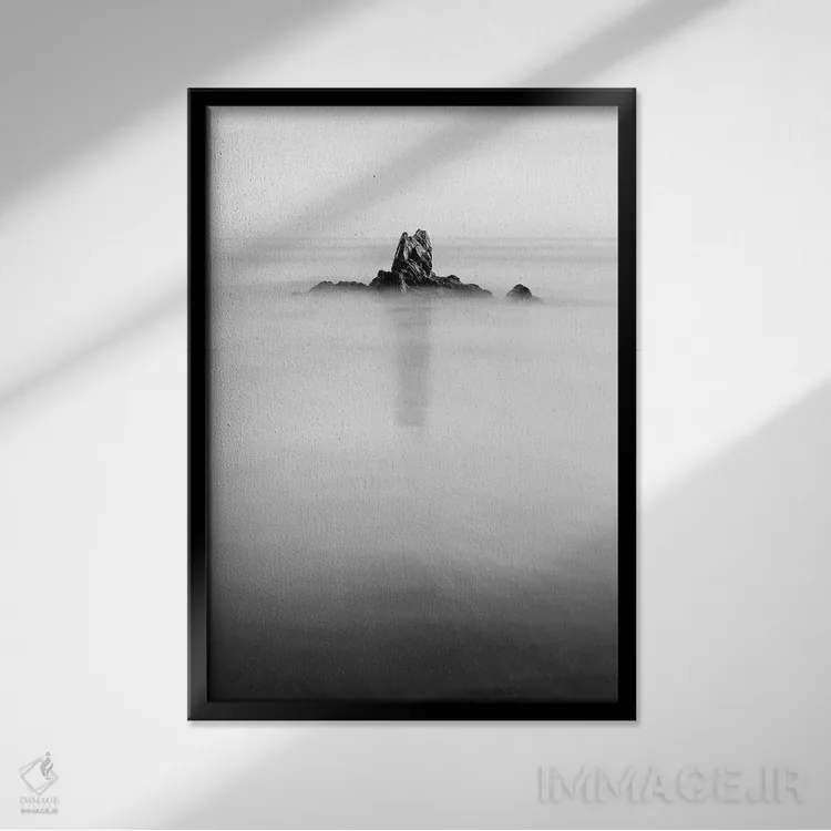 تابلو دکوراتیو در مه اثر فوتوآی ان سی استودیو - نمای قابدار مشکی